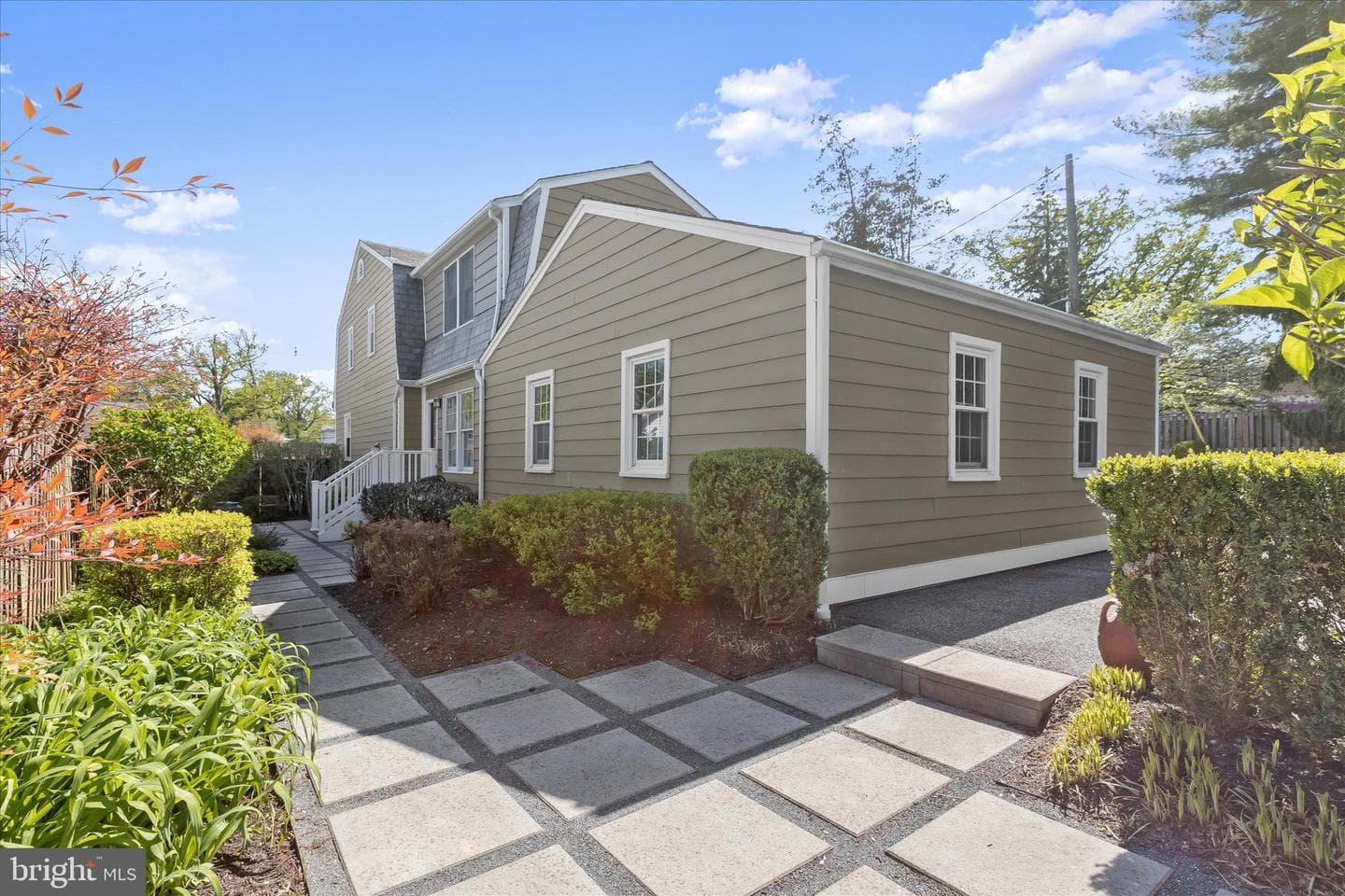 1504 Ivanhoe Avenue photo 6