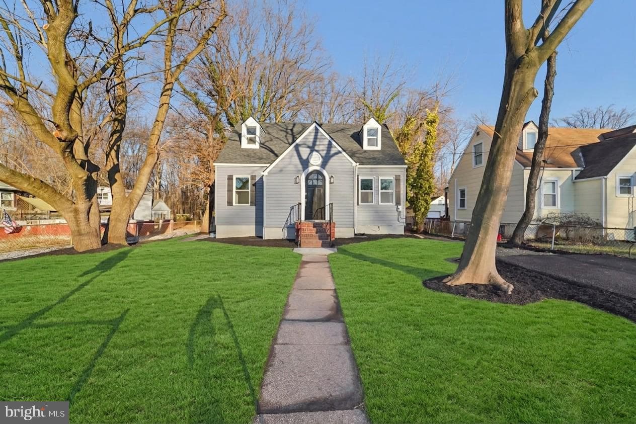 27 Pelczar Avenue