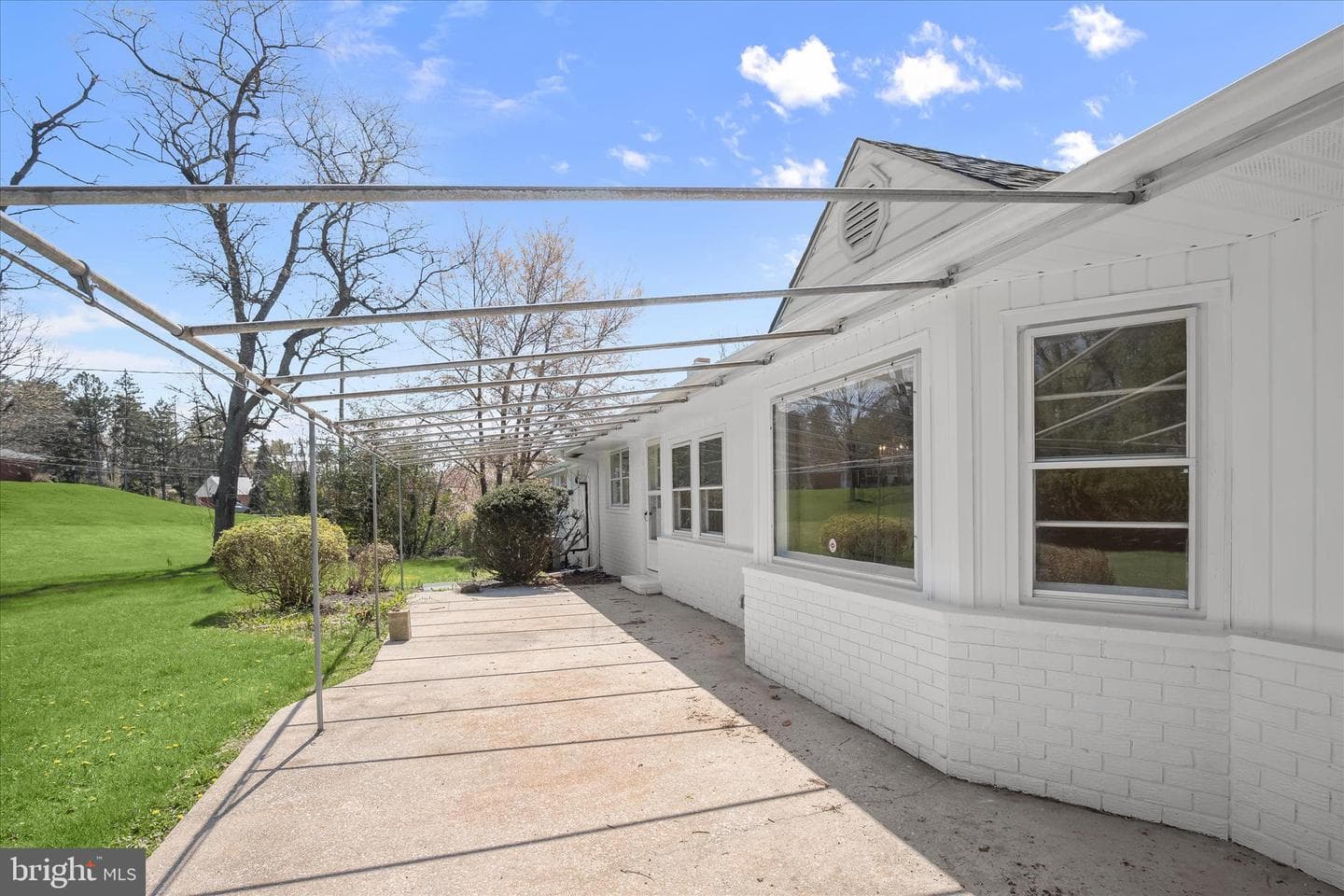 1910 Lyden Road photo 14