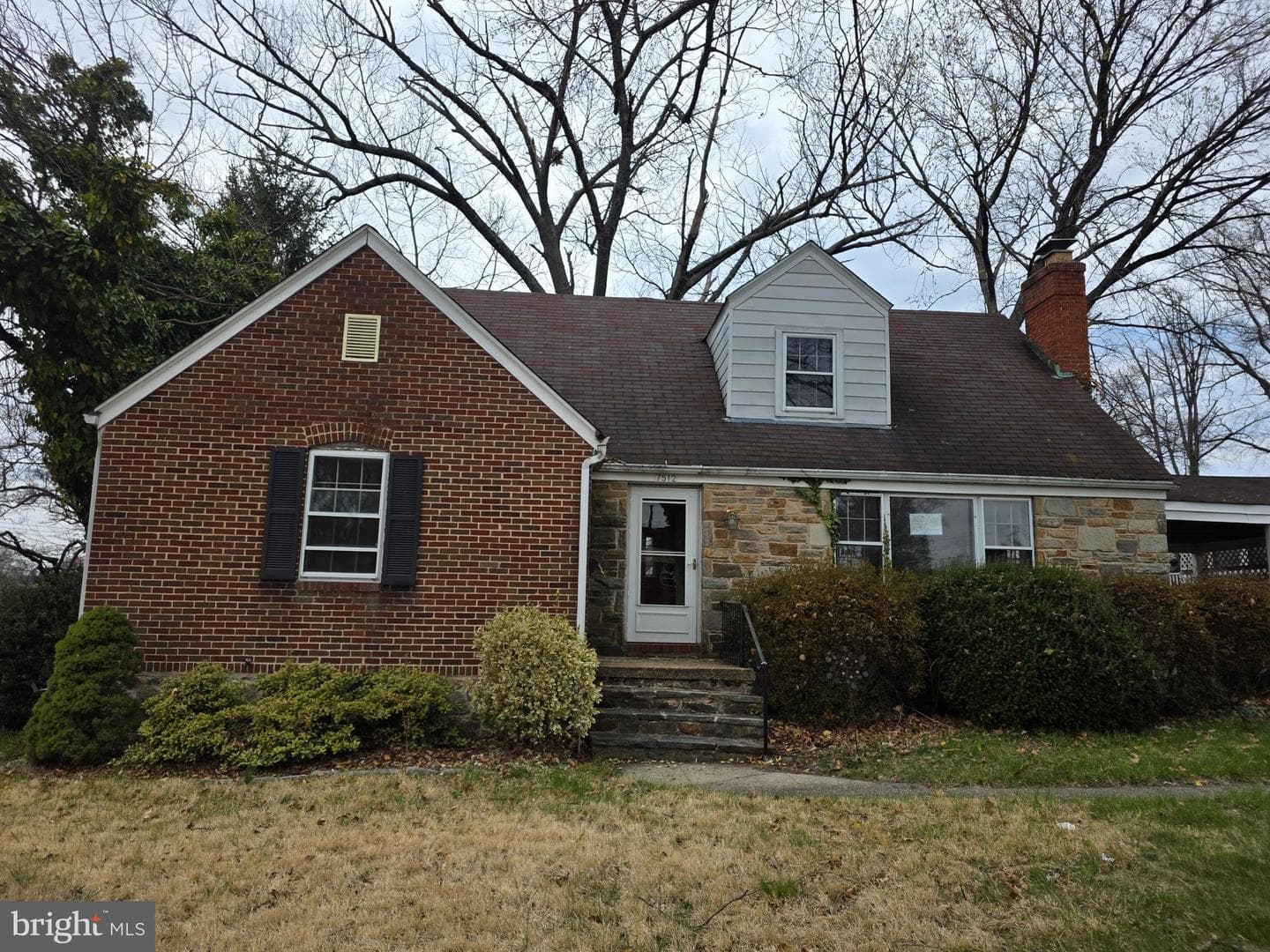 7512 Rocksham Drive photo 2