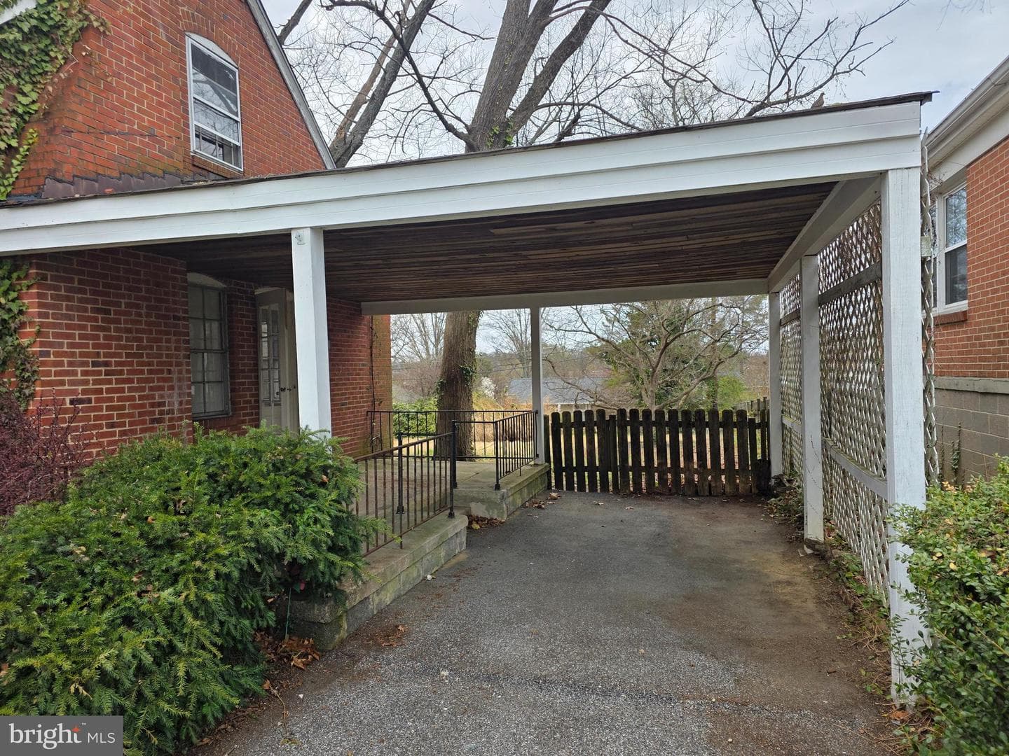 7512 Rocksham Drive photo 3