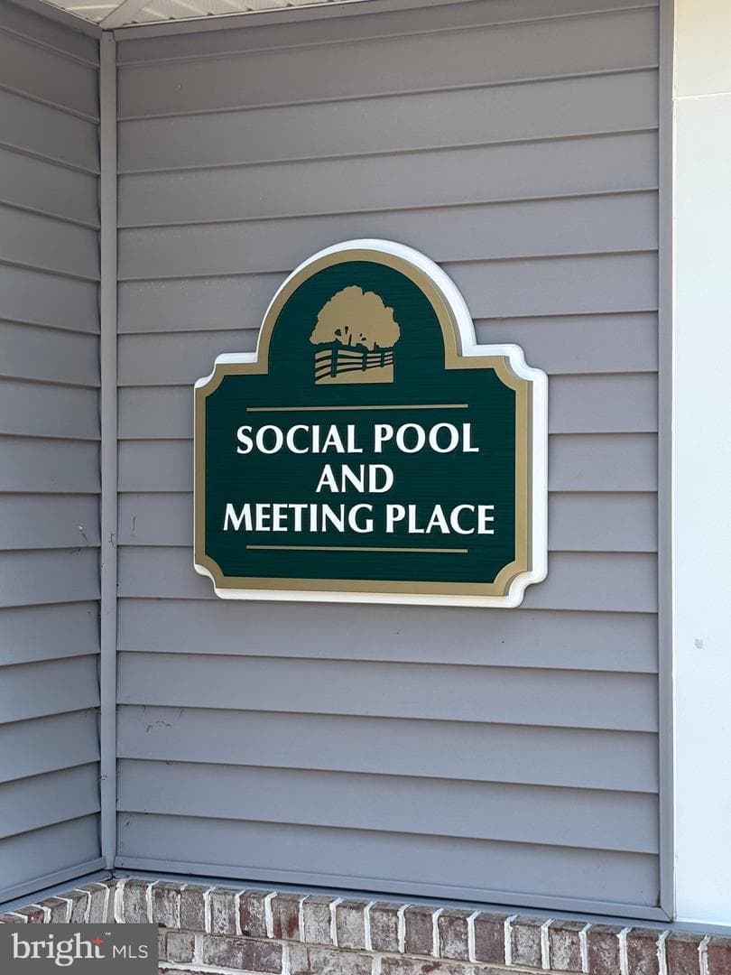 4409 Silverbrook Lane #304 photo 22