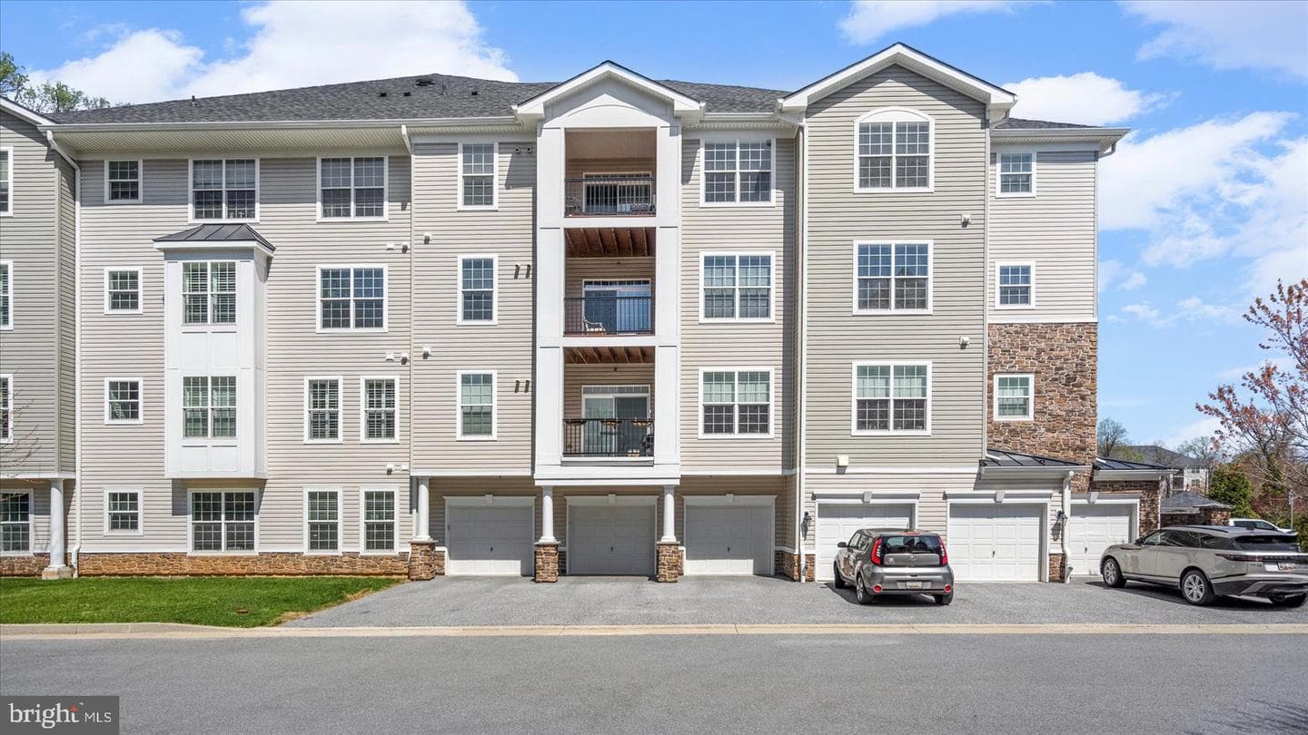 620 Quarry View Court #405 photo 18