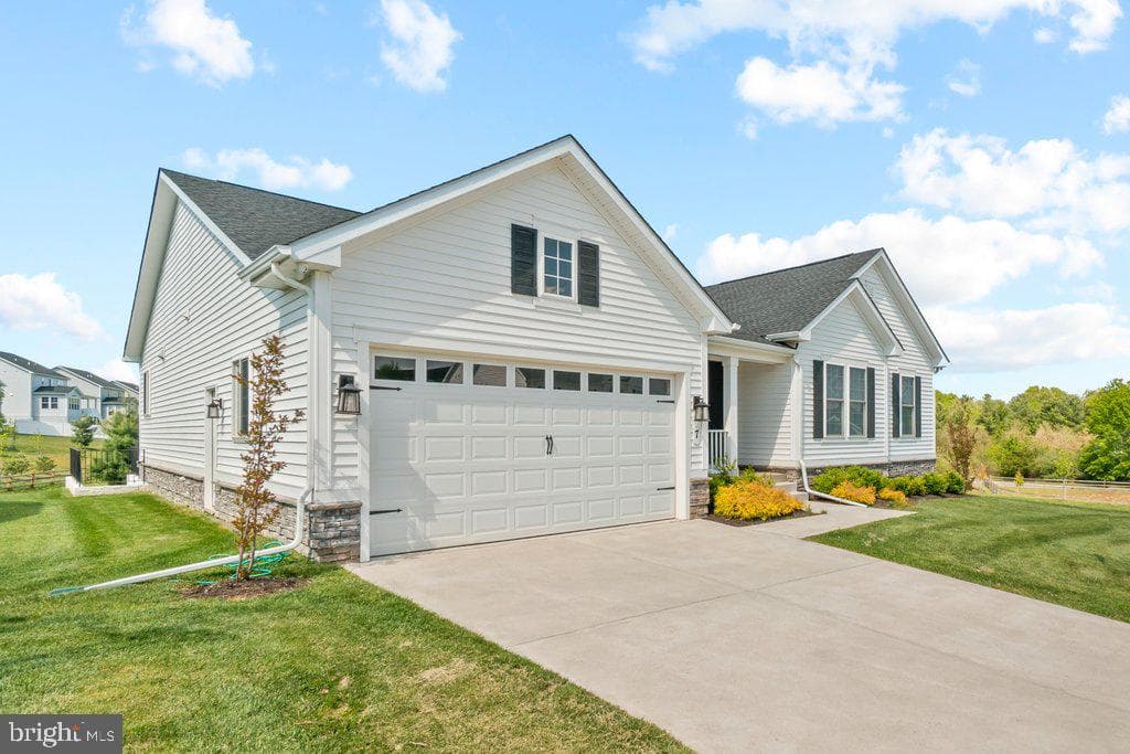 7 Legacy Drive photo 3