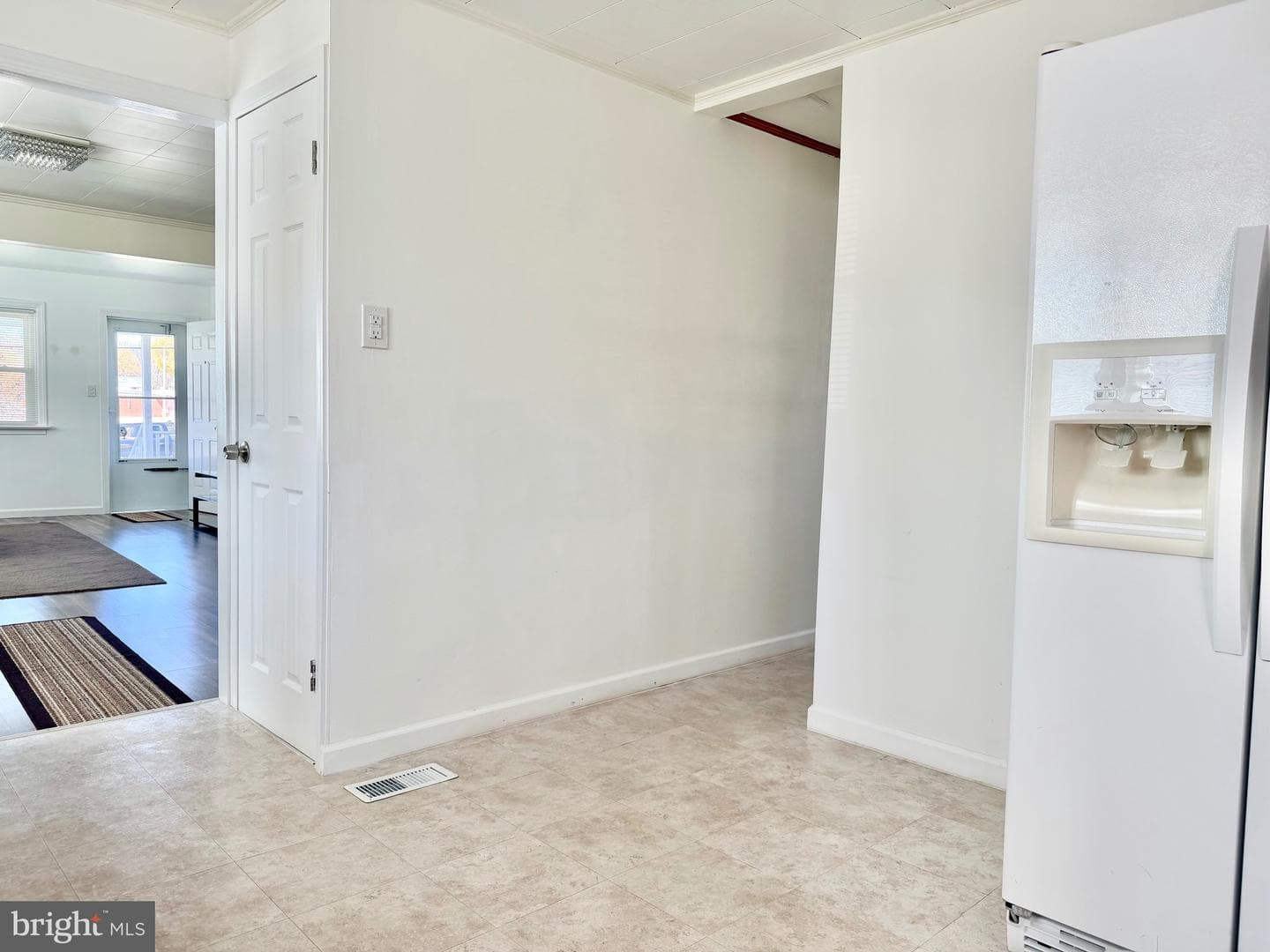557 Compass Road photo 12