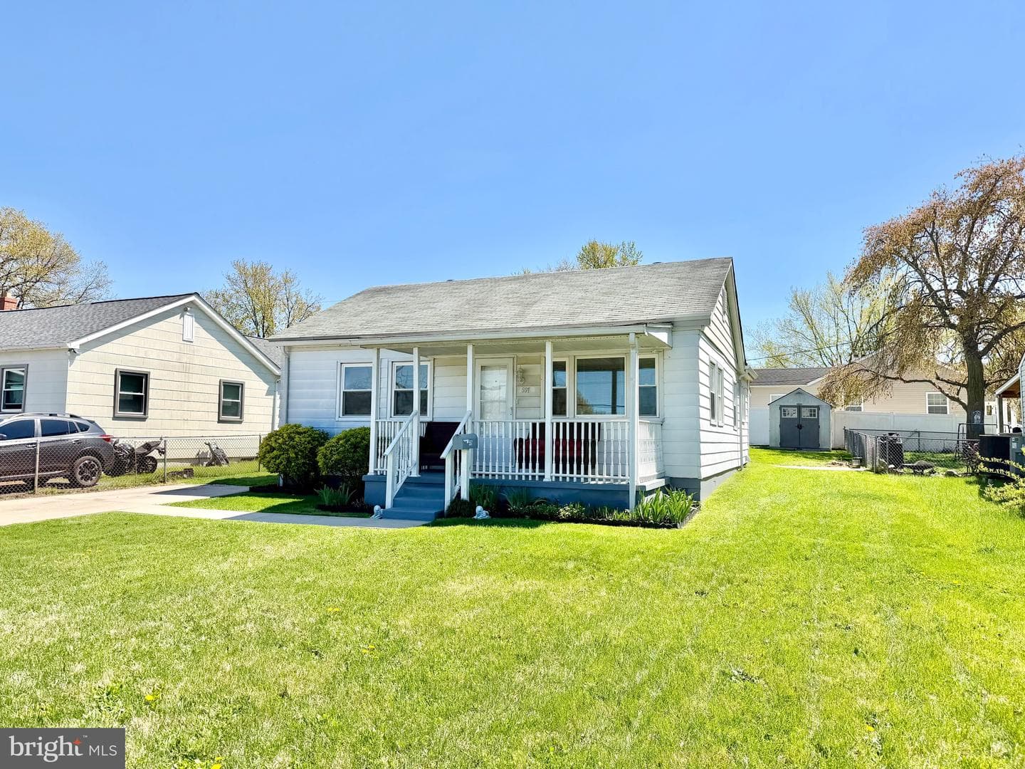 557 Compass Road photo 3