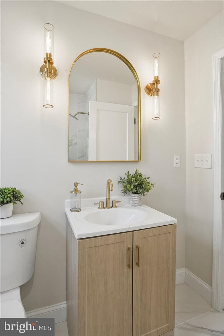 8907 Yvonne Avenue photo 16
