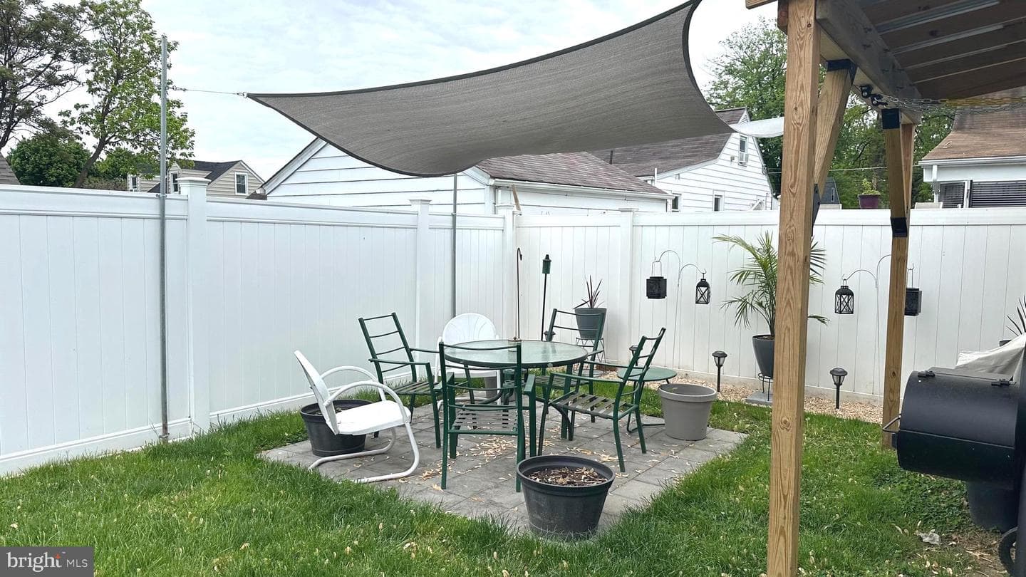 89 Wise Avenue photo 26