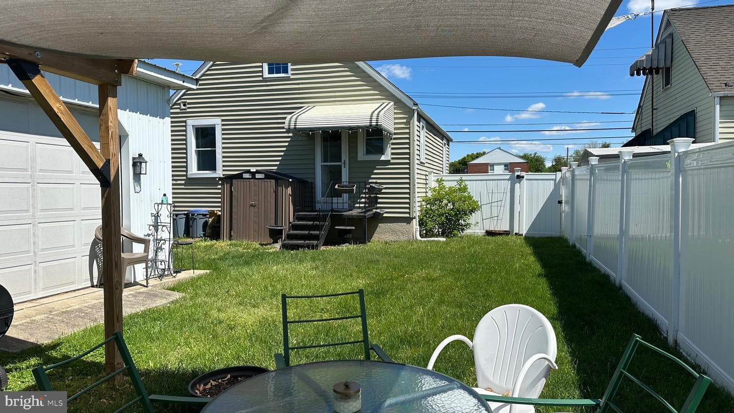 89 Wise Avenue photo 34