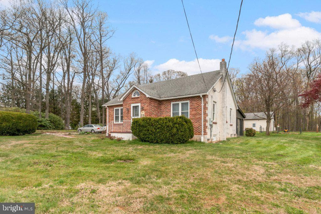 21119 Ridge Road photo 3