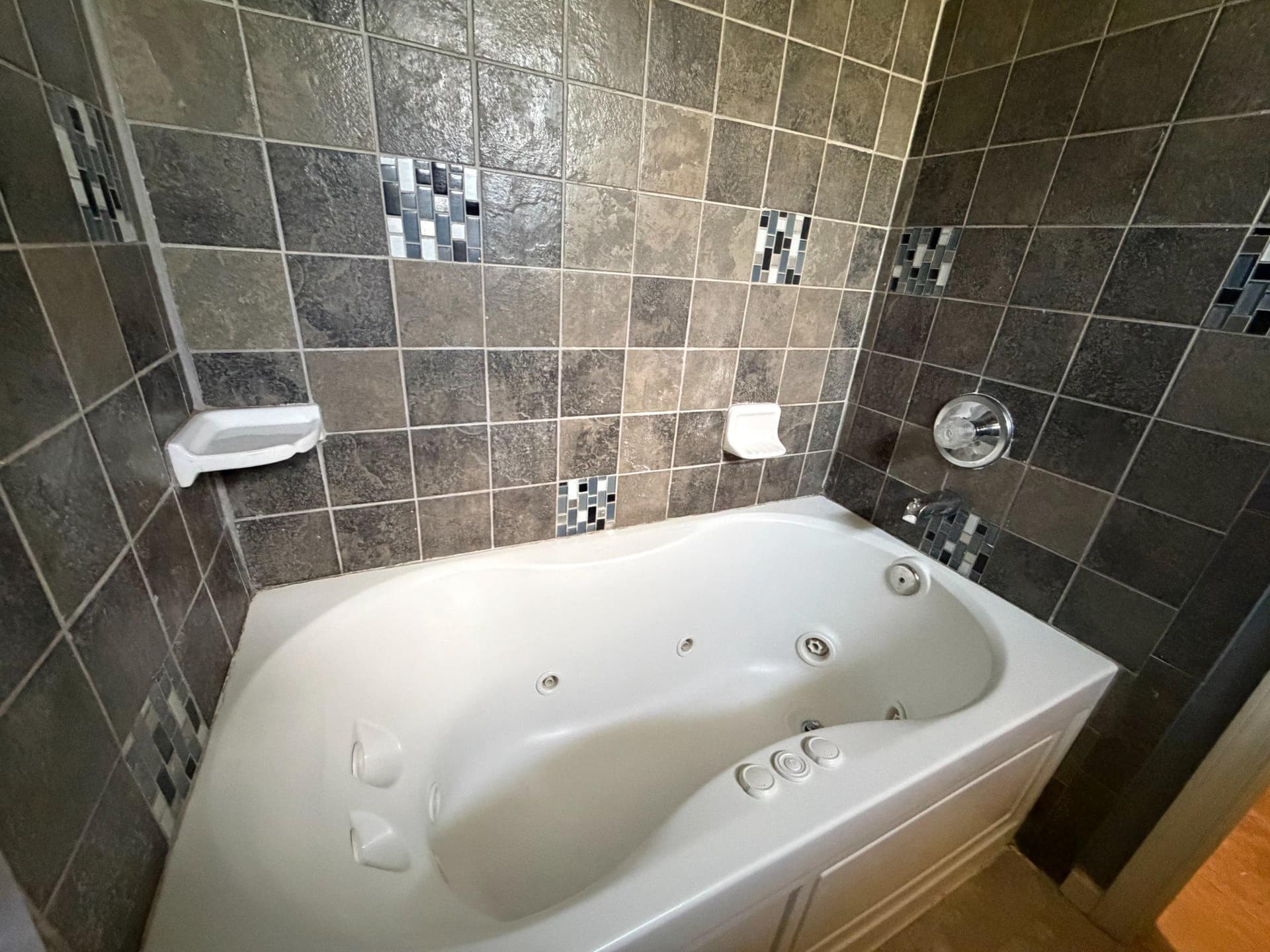 1344 Martin Drive photo 15