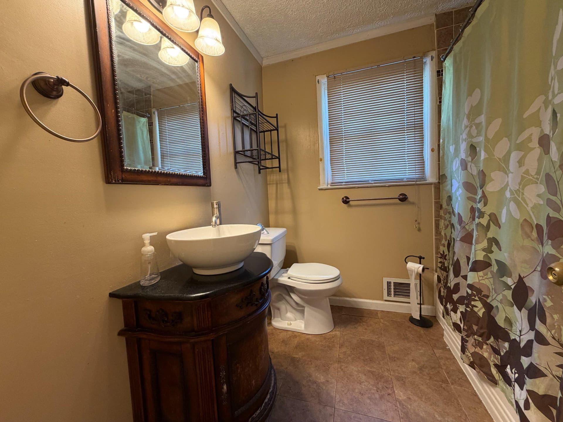 1344 Martin Drive photo 8