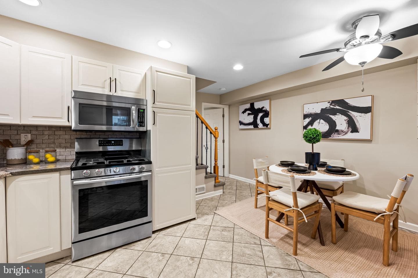 1817 Dunmere Road photo 11