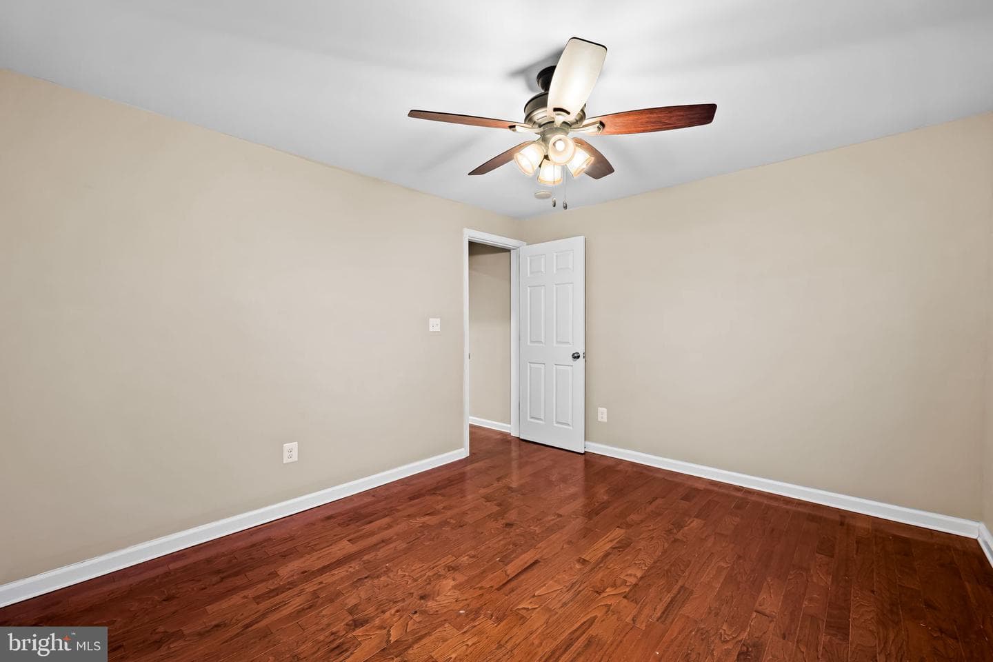 1817 Dunmere Road photo 15