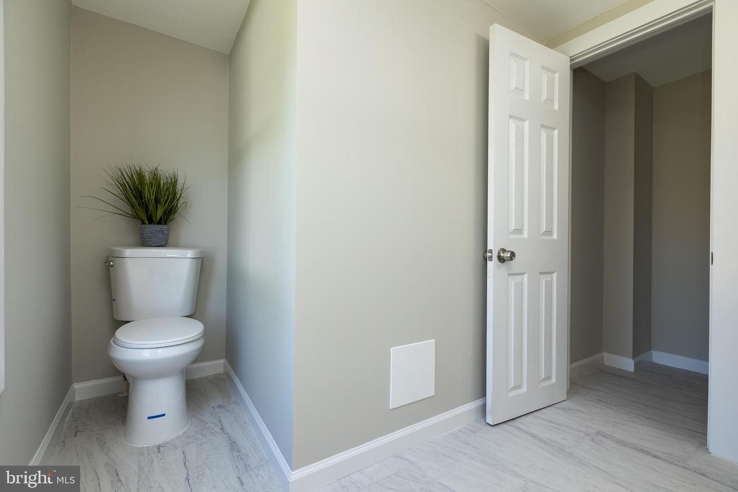 2407 Hammonds Ferry Road photo 40