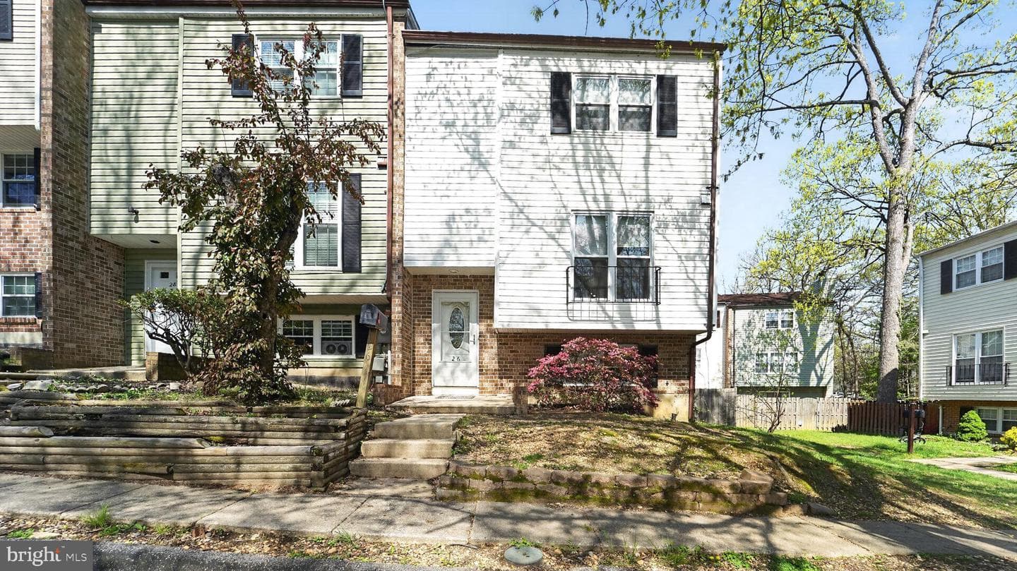 26 Maple Hollow Court
