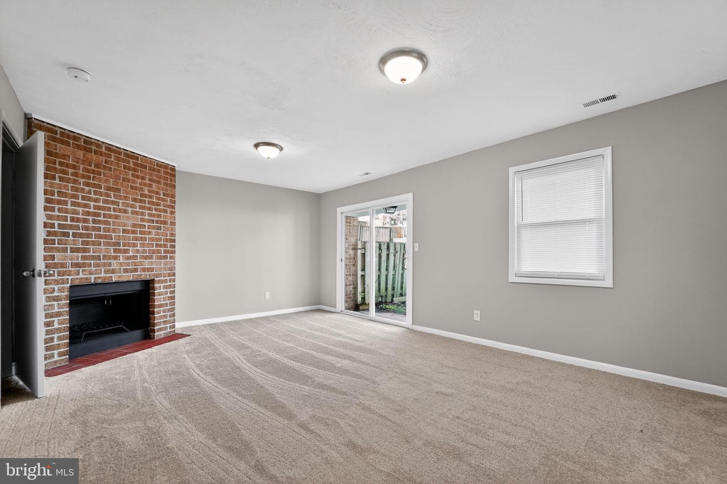 26 Maple Hollow Court photo 14