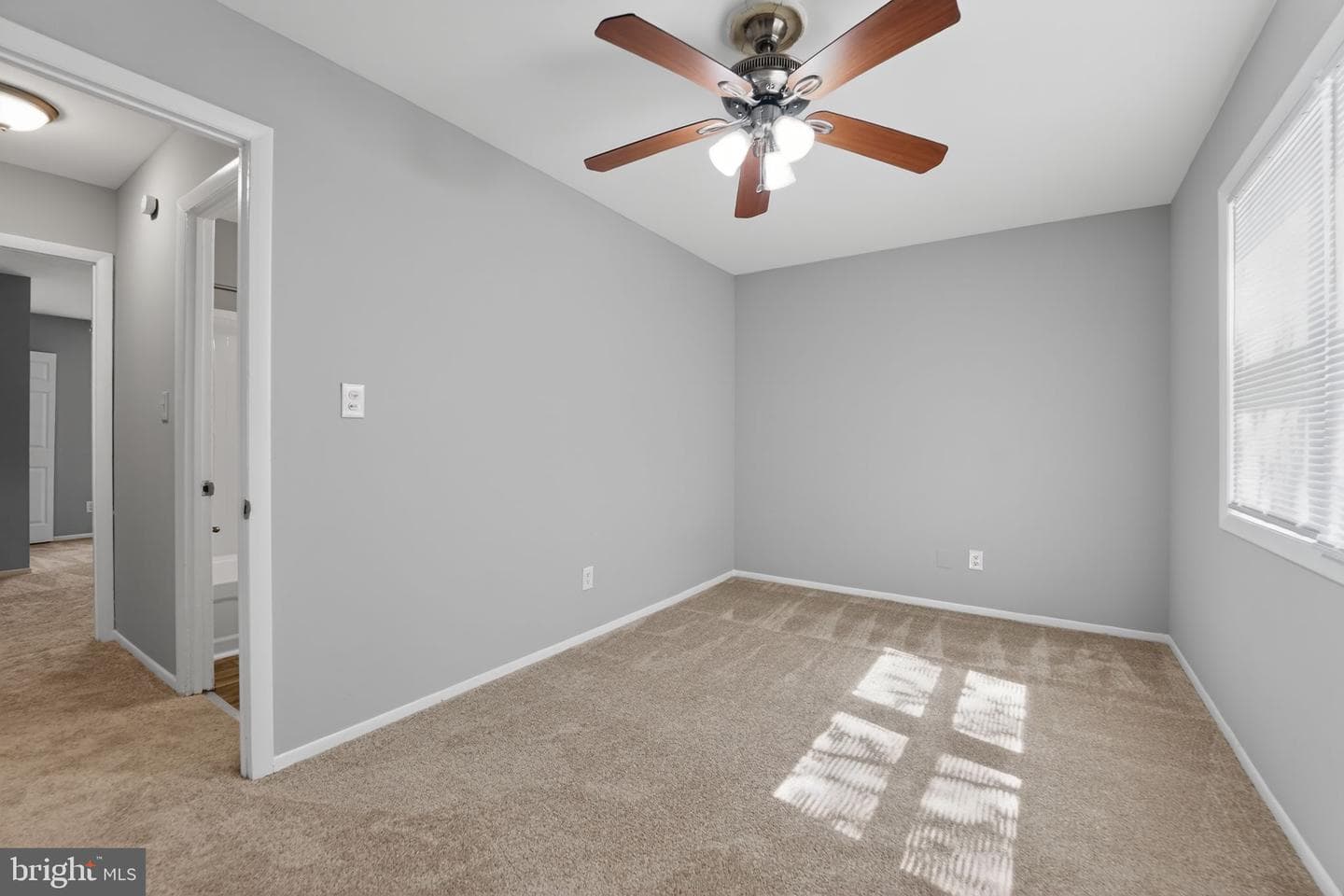 26 Maple Hollow Court photo 20