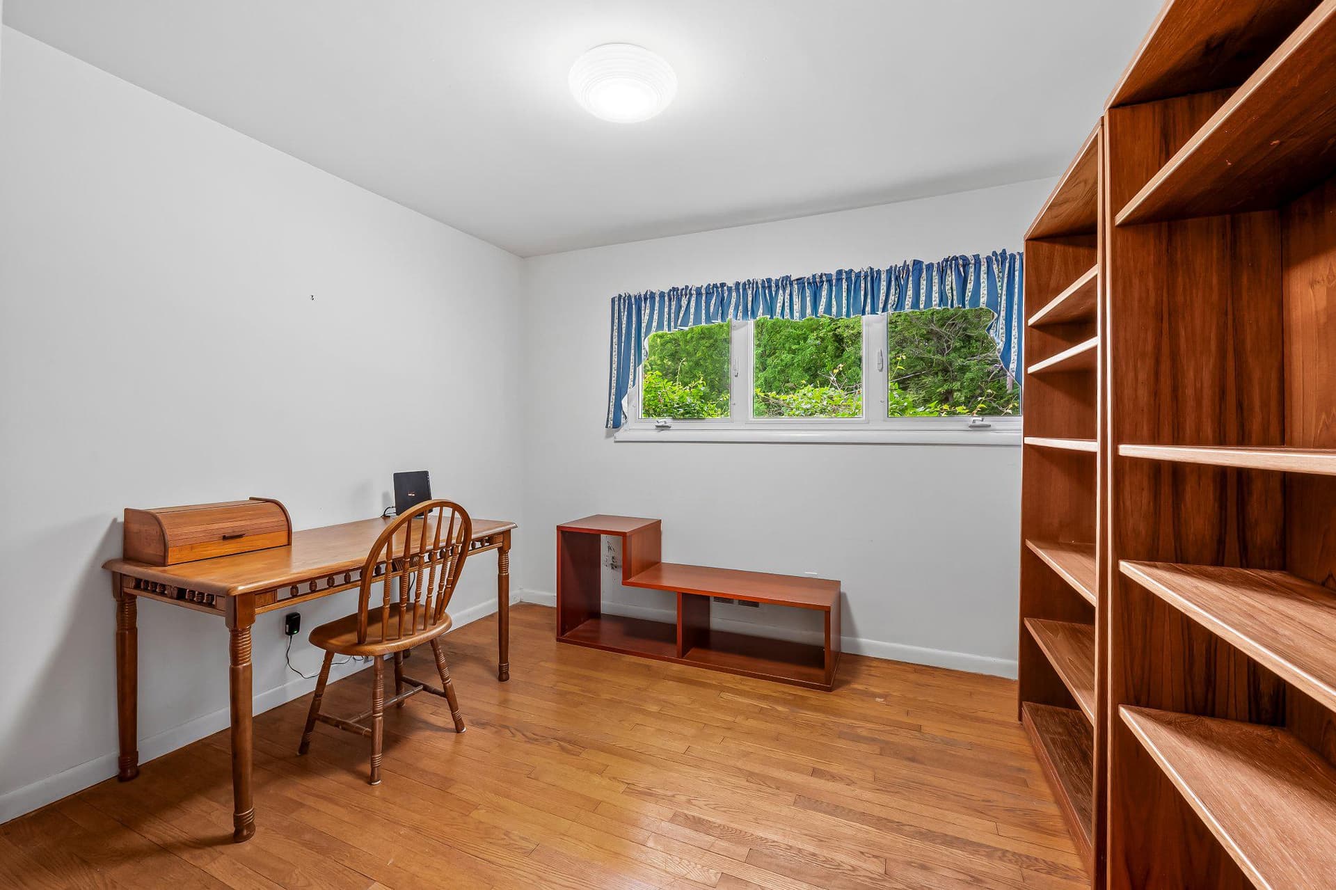 618 Lake Drive photo 25