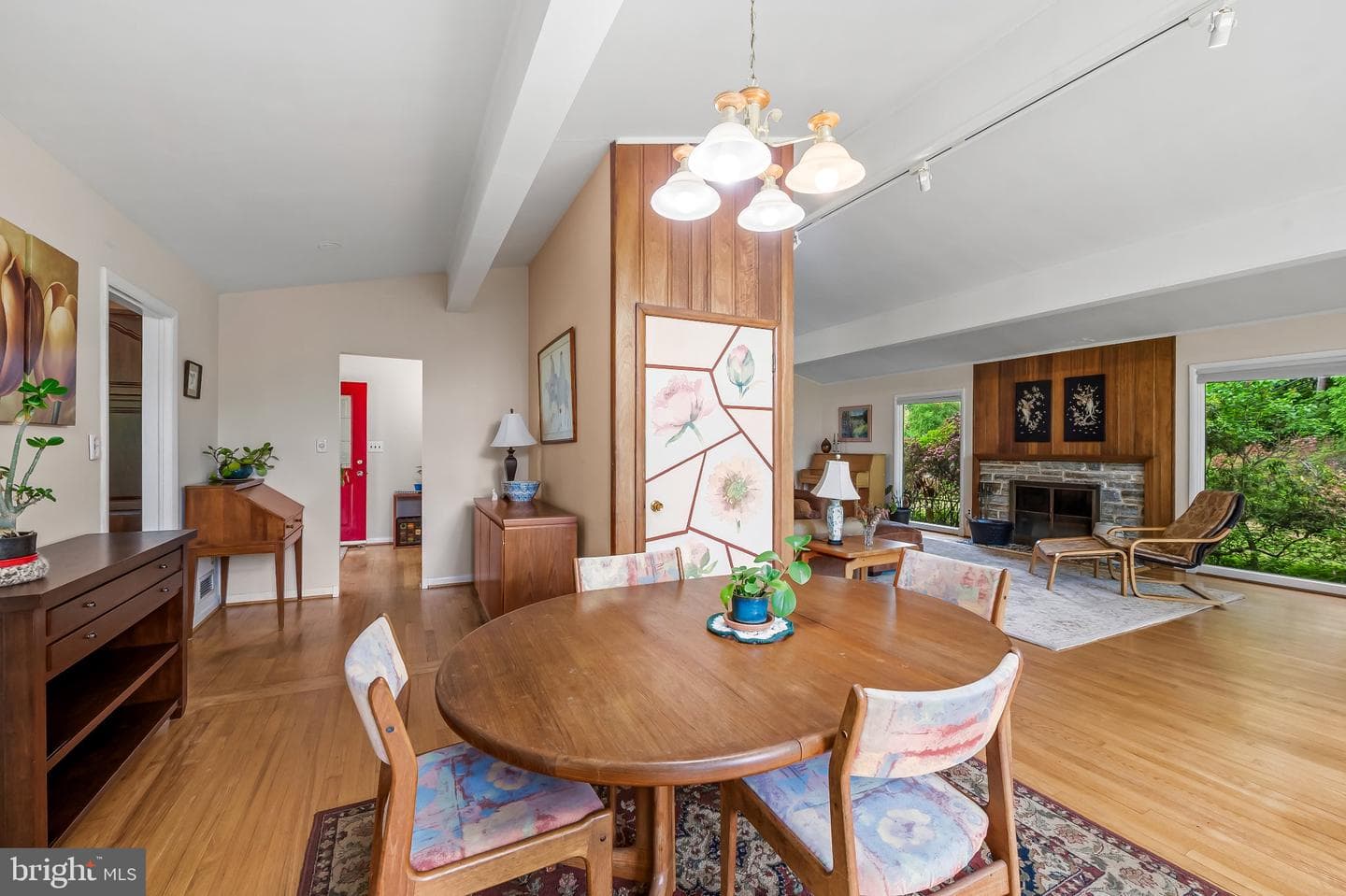 618 Lake Drive photo 9