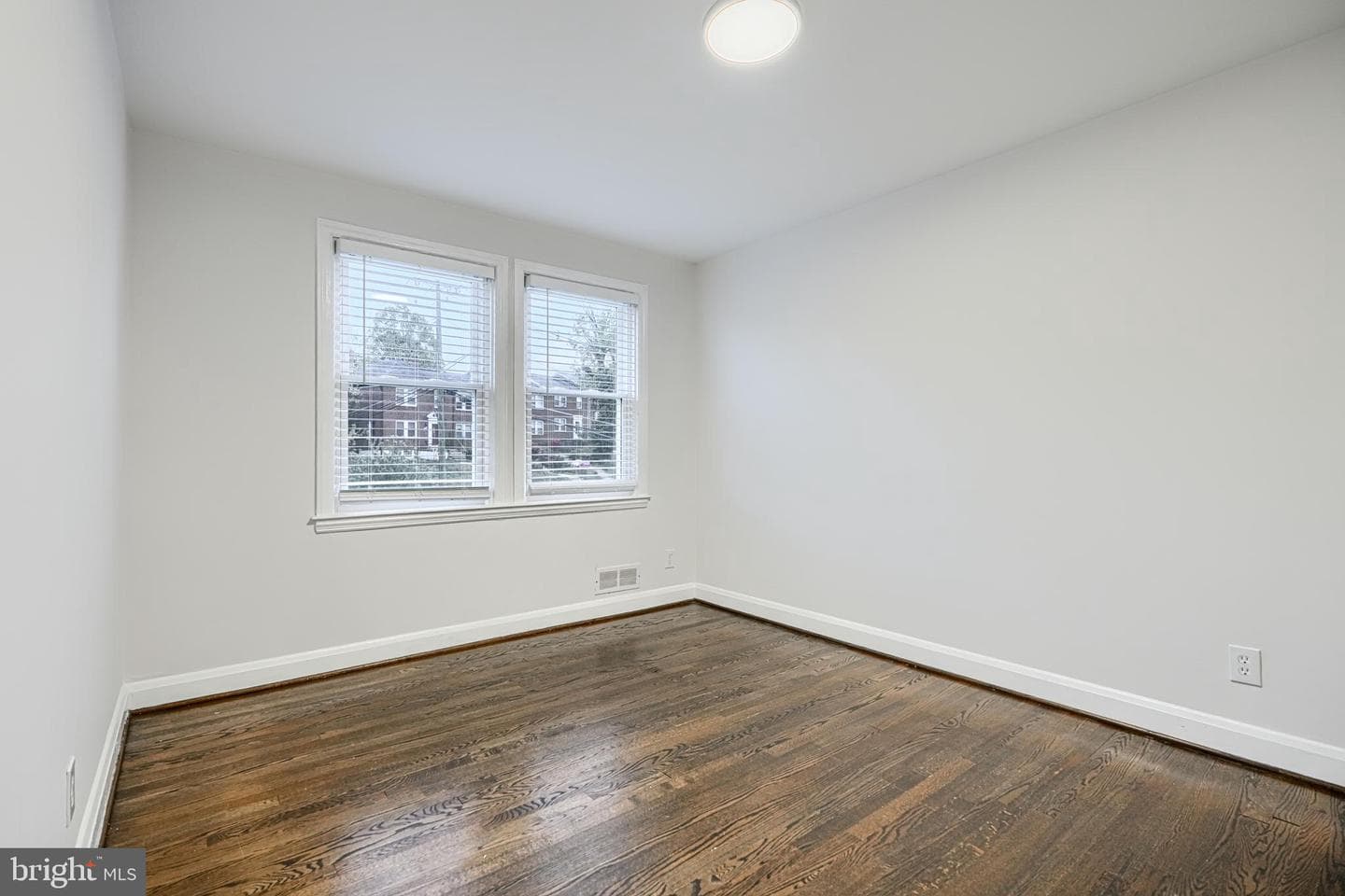 1418 N Forest Park Avenue photo 29