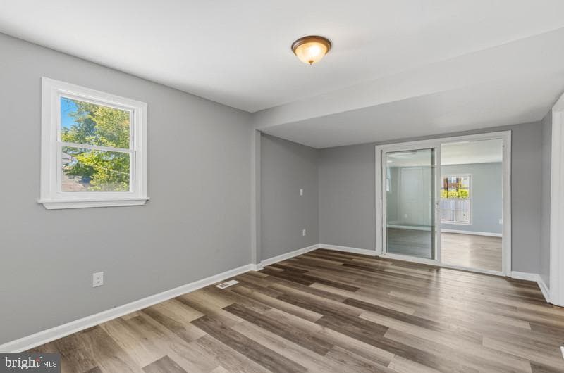 5907 Queen Anne Street photo 23