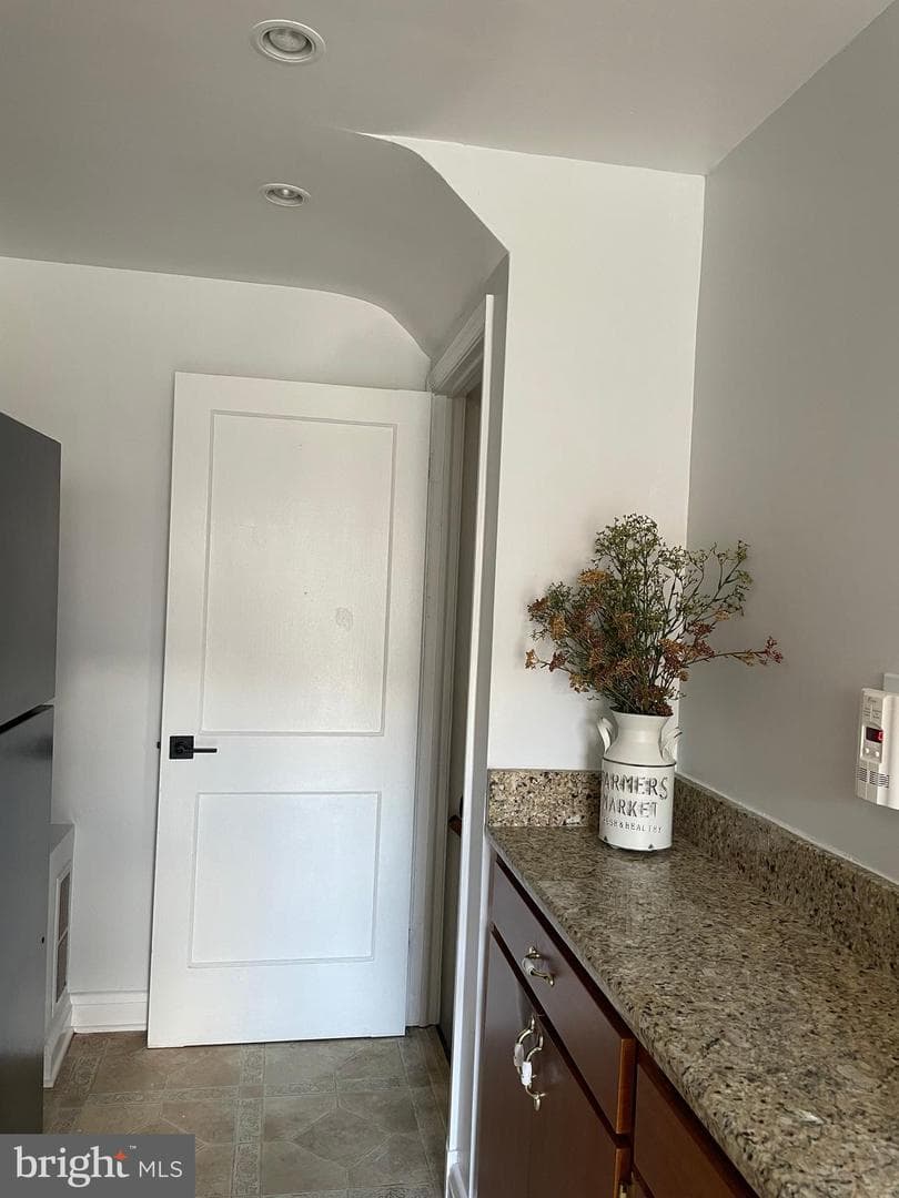 1407 Barrett Road photo 8