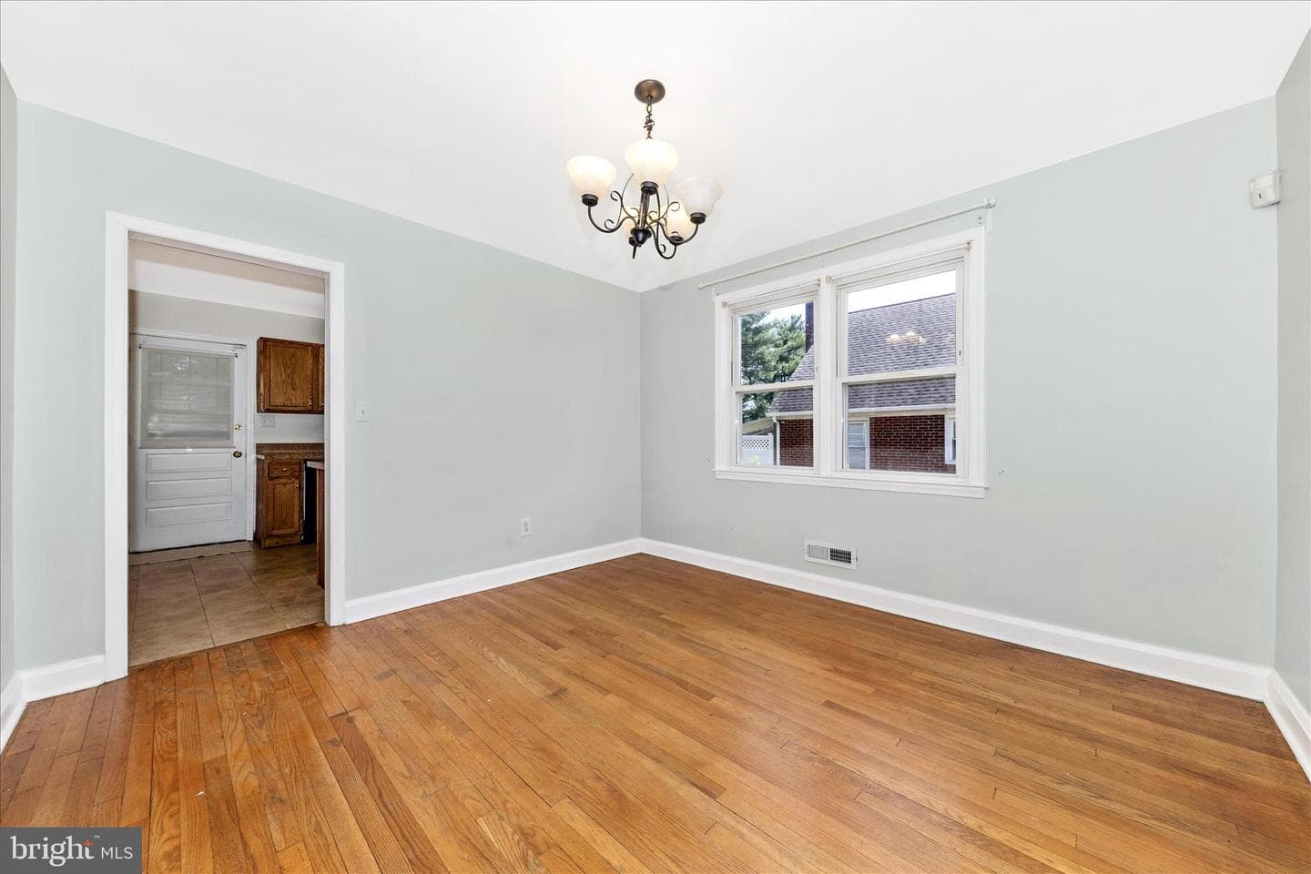 5811 Daybreak Terrace photo 11