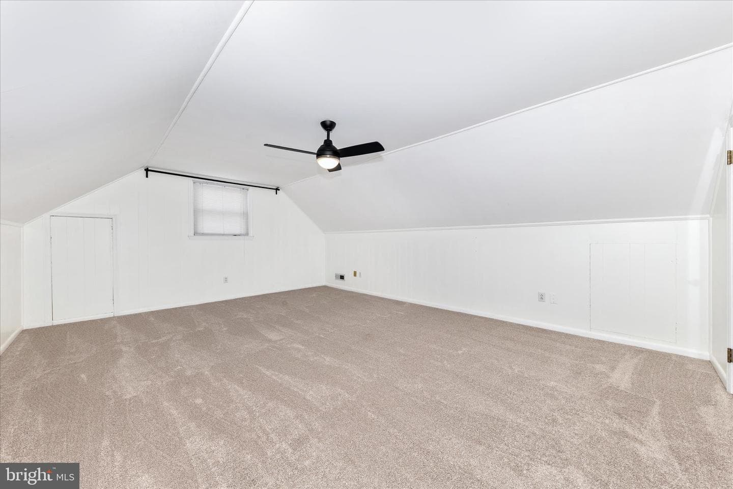5811 Daybreak Terrace photo 32