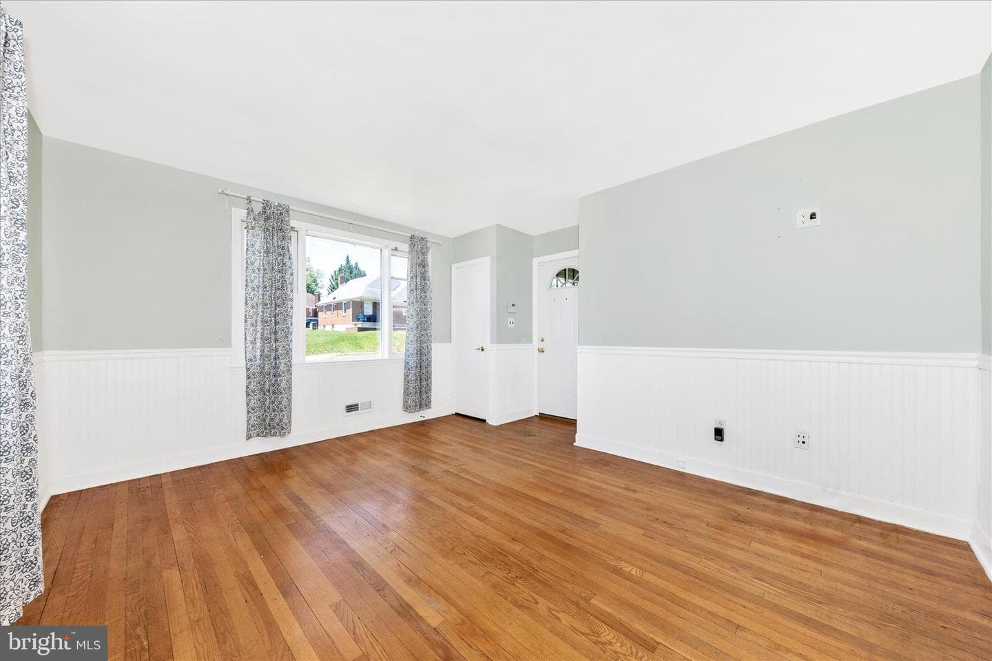 5811 Daybreak Terrace photo 6