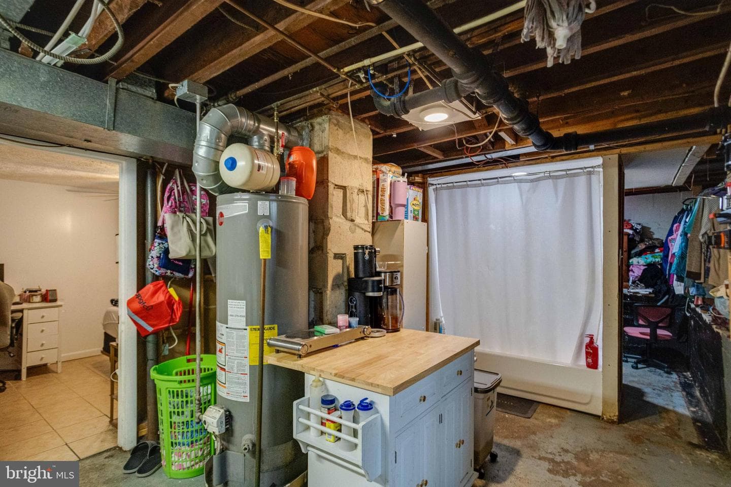 900 Renfrew Street photo 28