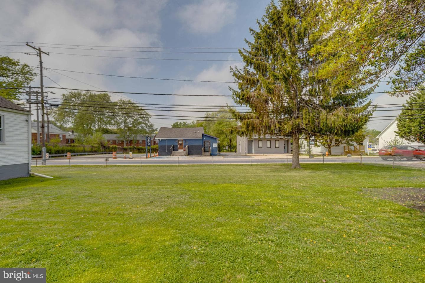 900 Renfrew Street photo 37