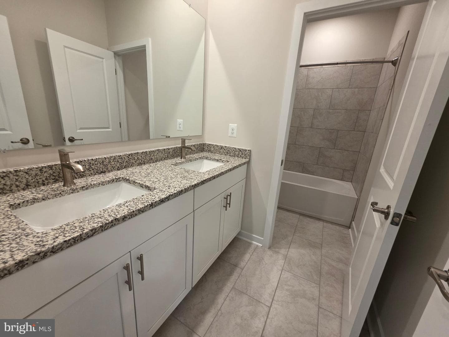6613 Greenleigh Avenue photo 30