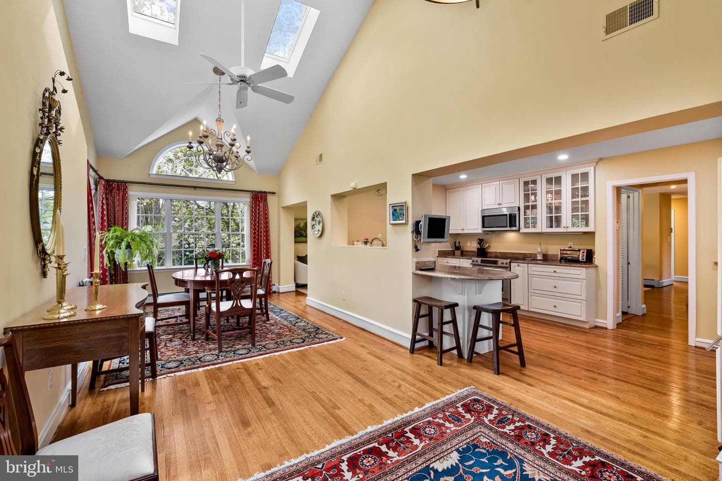 1001 W Wind Court photo 24