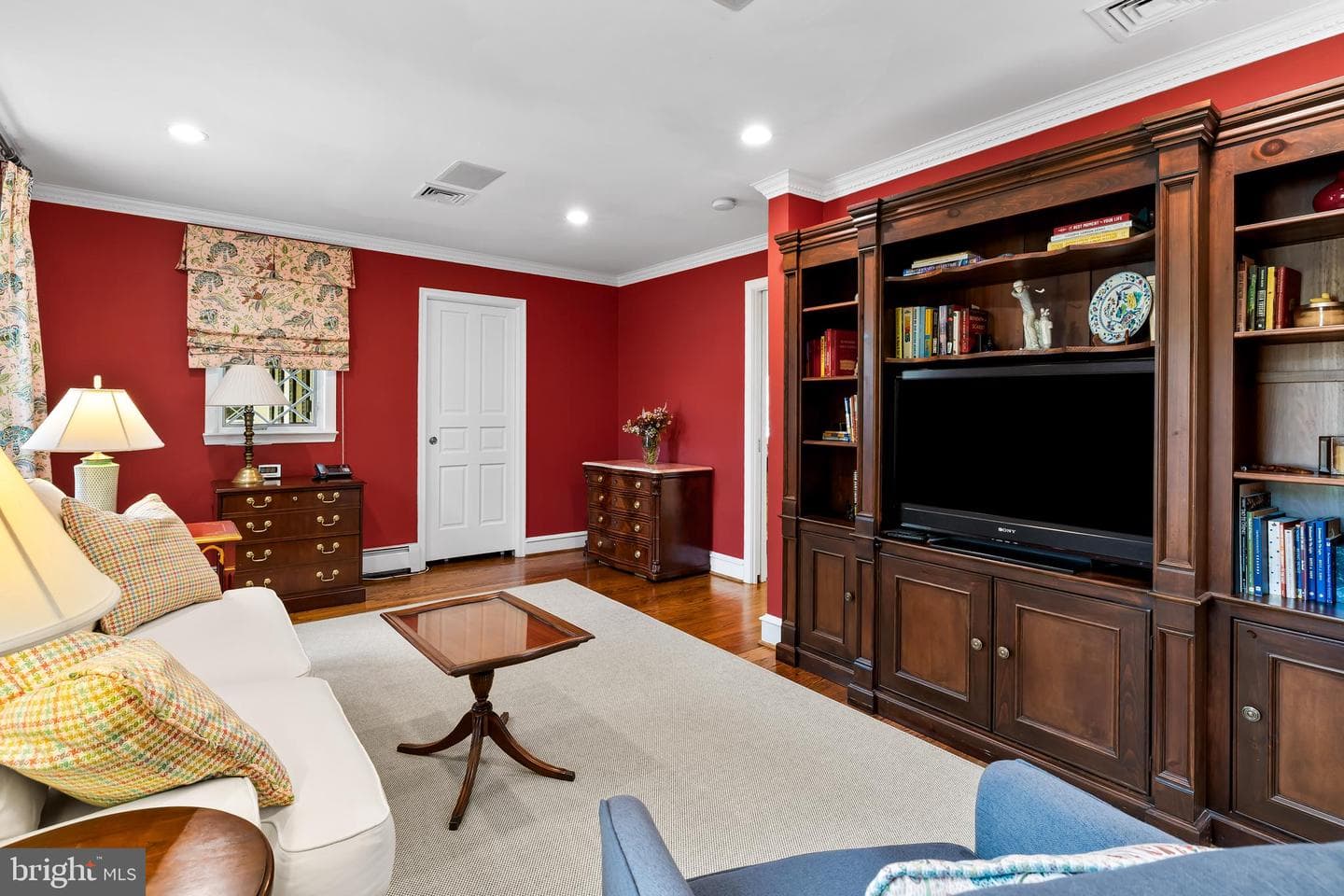 1001 W Wind Court photo 31