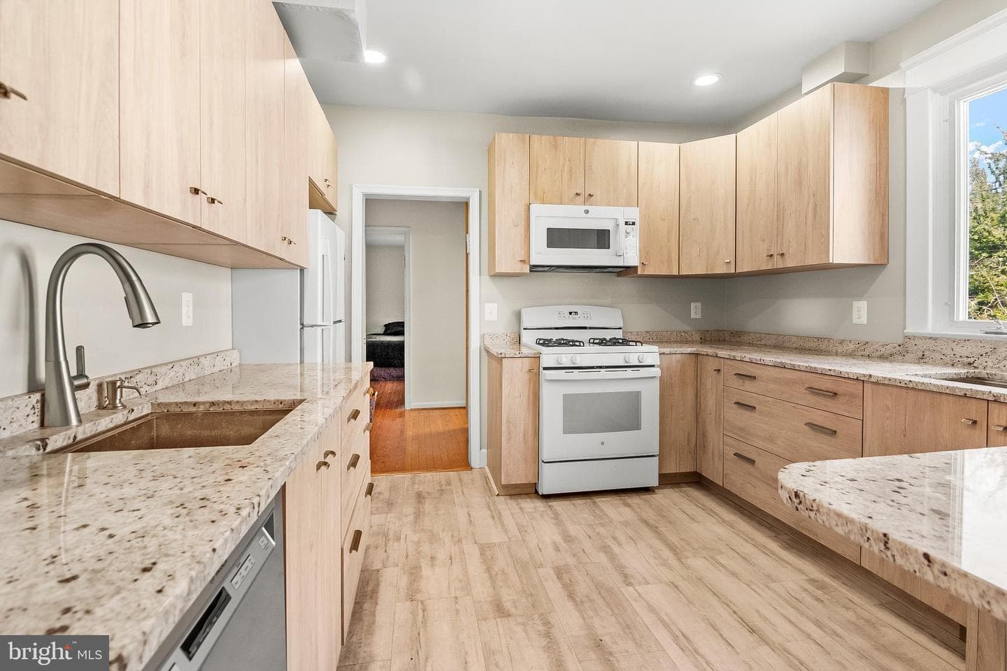 3216 Marnat Road photo 5