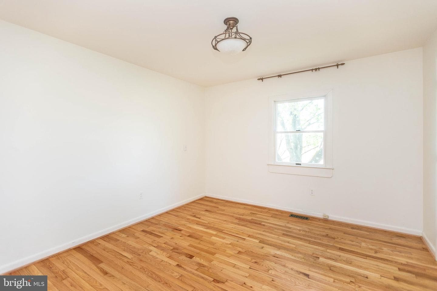 17605 Grace Road photo 20