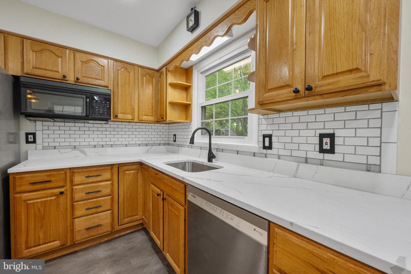 14009 Blenheim Road N photo 17