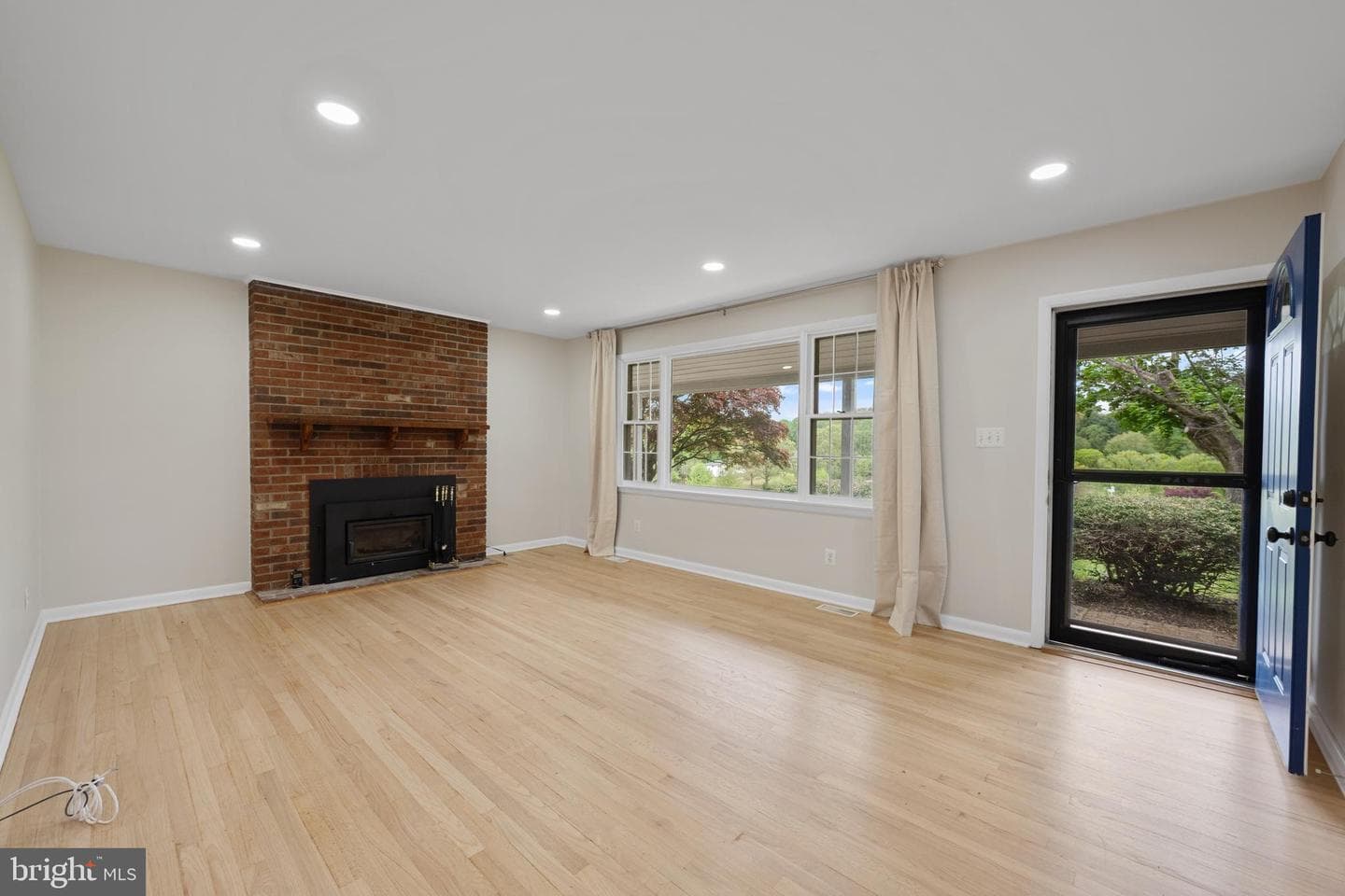 14009 Blenheim Road N photo 20