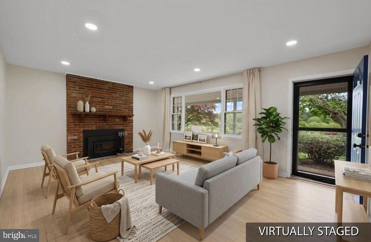 14009 Blenheim Road N photo 21