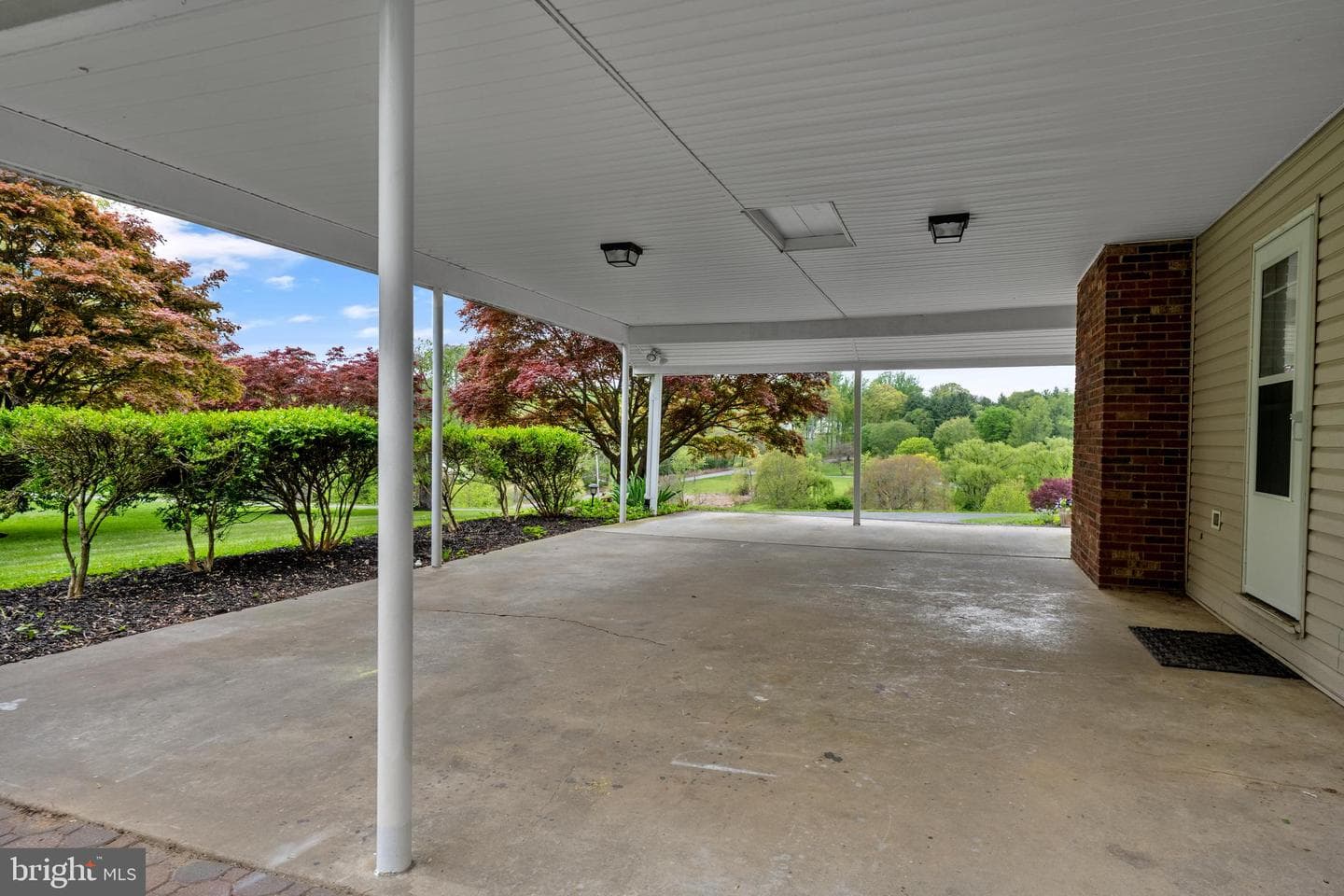14009 Blenheim Road N photo 27
