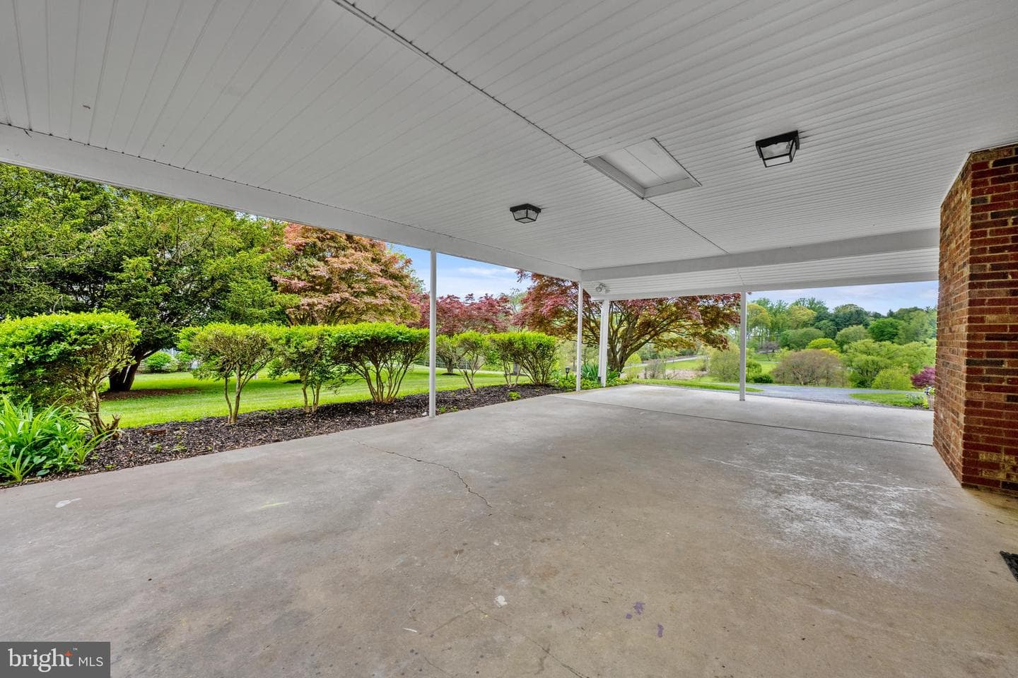 14009 Blenheim Road N photo 3