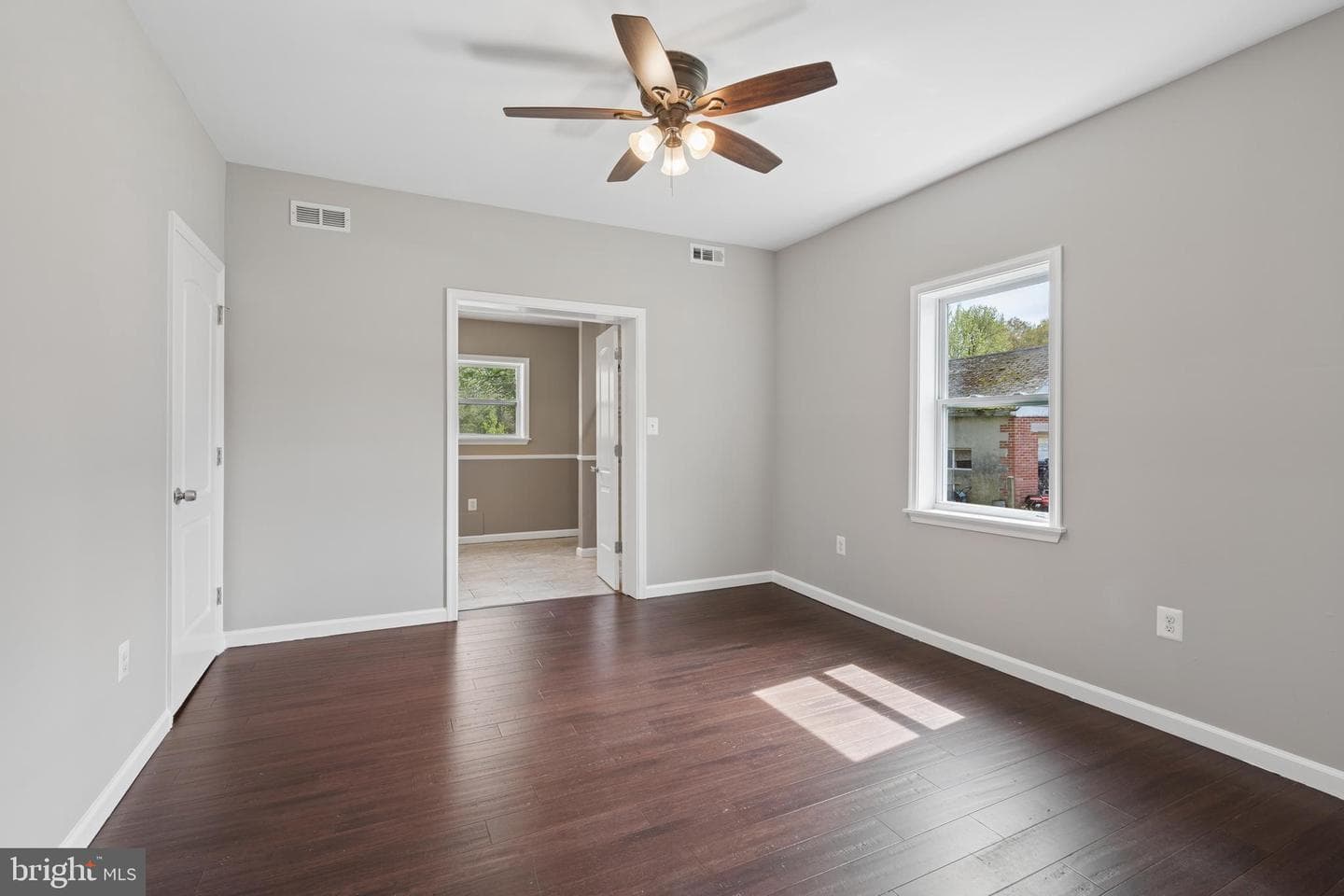 12437 Eastern Avenue photo 11