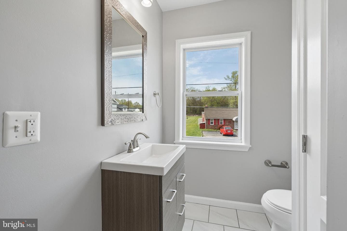 12437 Eastern Avenue photo 18