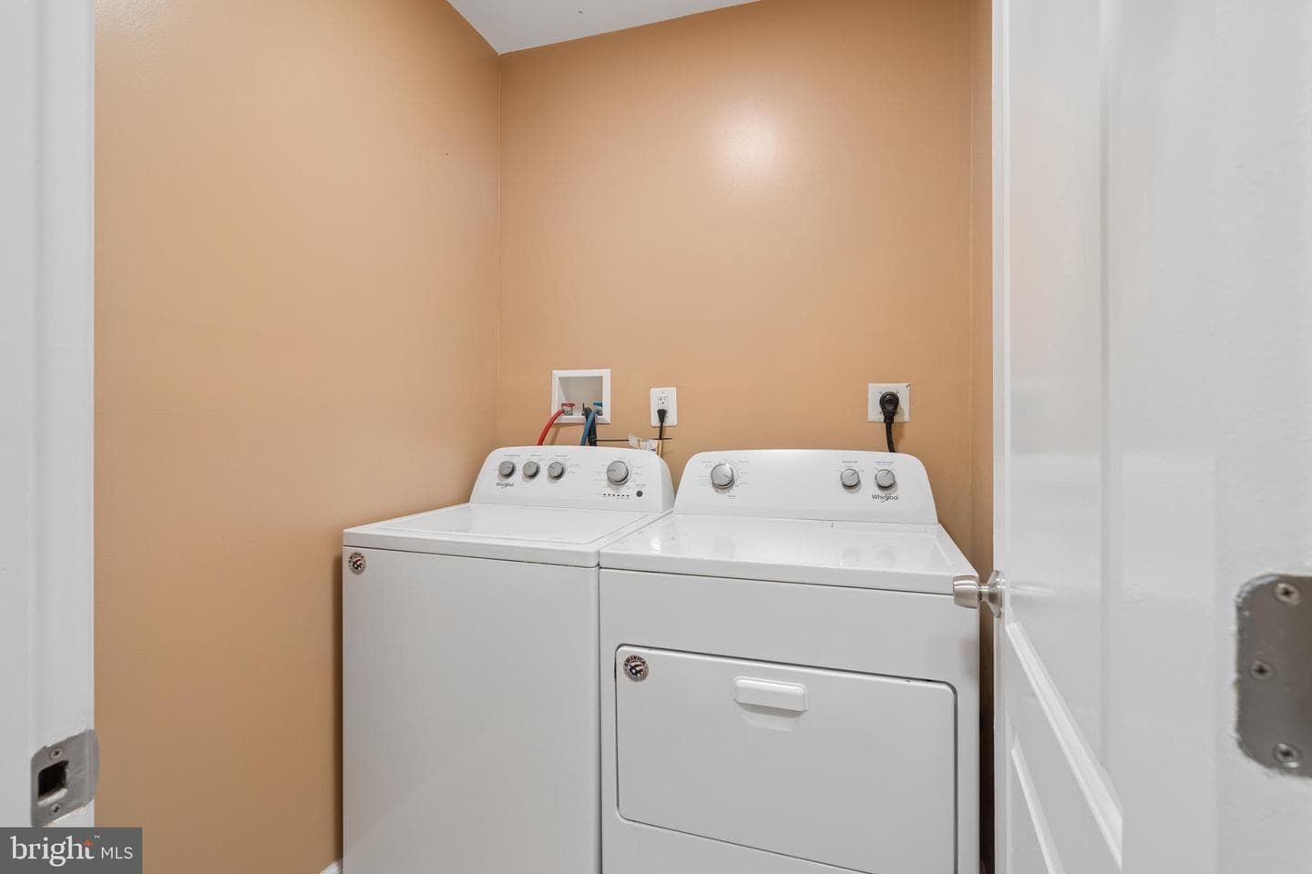 12437 Eastern Avenue photo 23