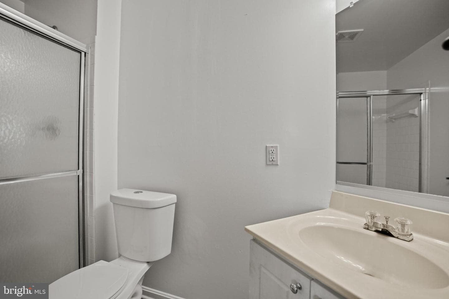 3915 Red Deer Circle photo 22