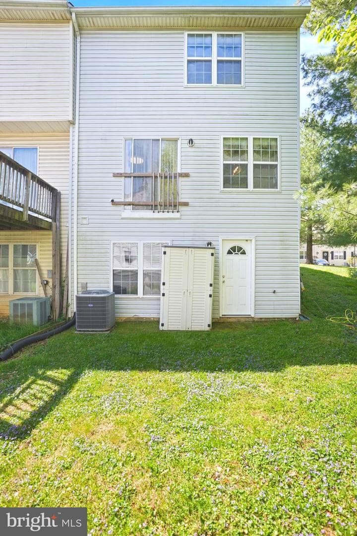 3915 Red Deer Circle photo 25