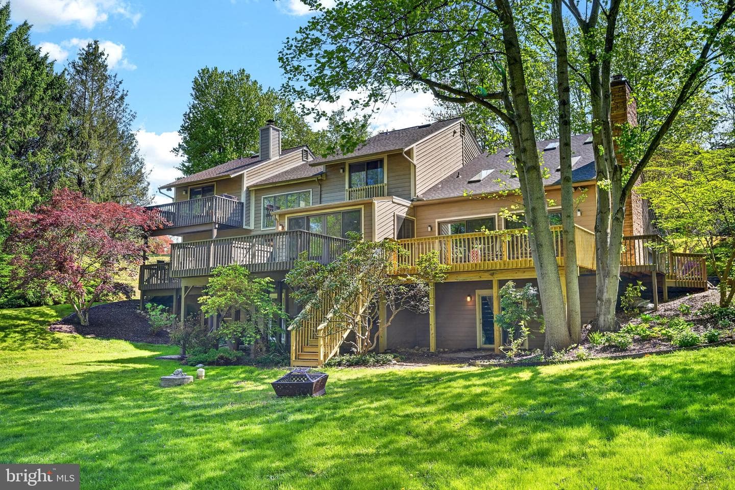 16 Seven Springs Court photo 3