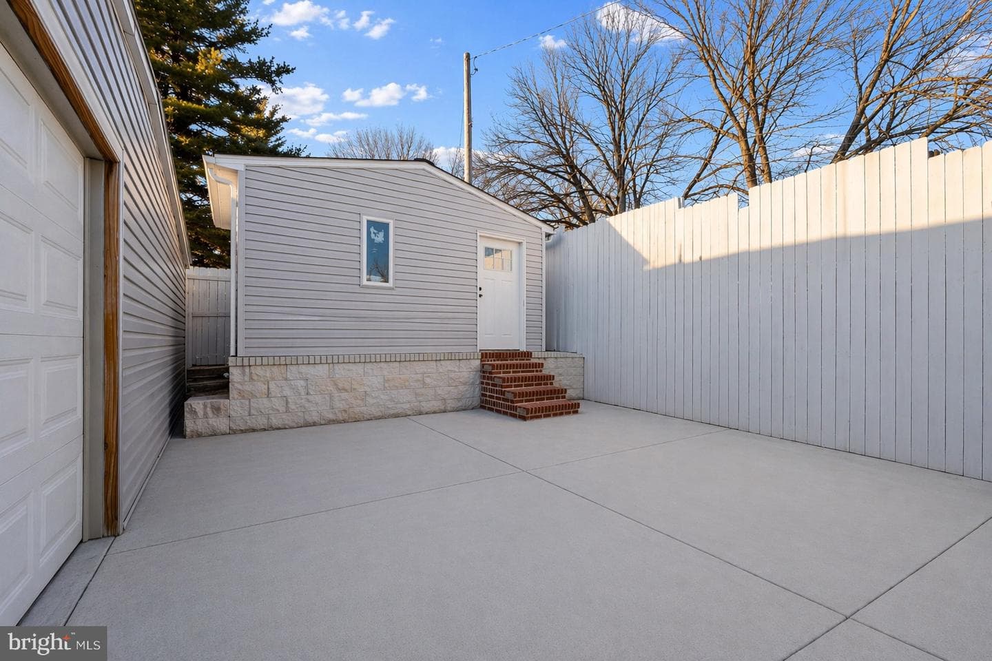7902 Bridge Avenue photo 21