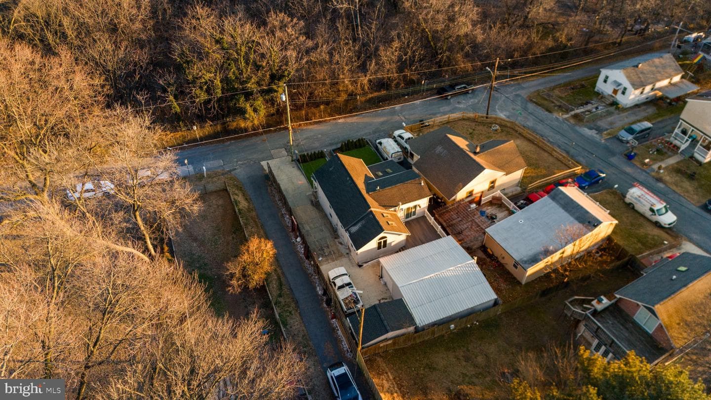 7902 Bridge Avenue photo 24